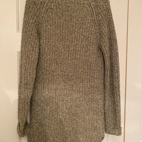 Cardigan - Picture 2 of 4